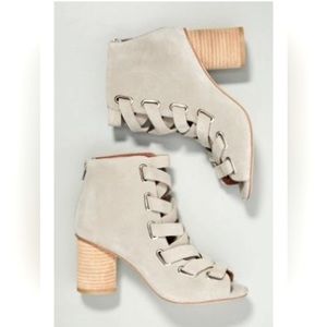 Jeffrey Campbell Salazar Shooties 7.5, New
